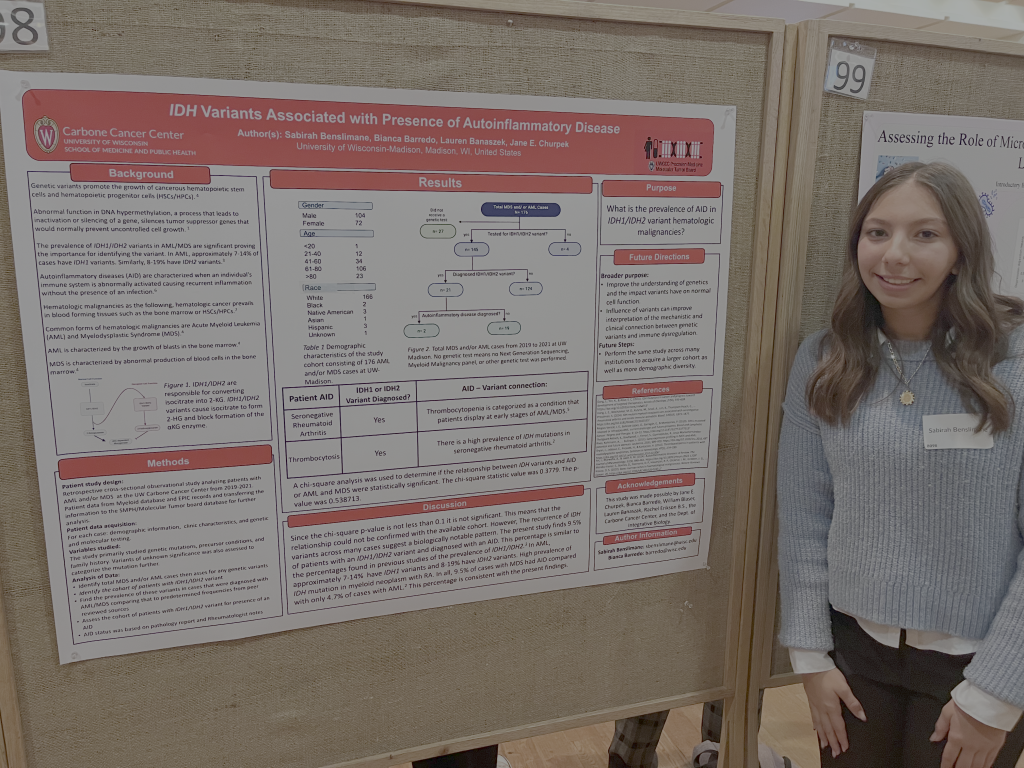 Sabi presenting her poster at the Fall 2025 Bio 152 Symposium.